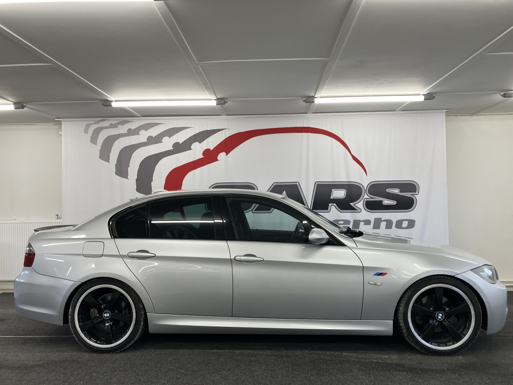 BMW 320 2009