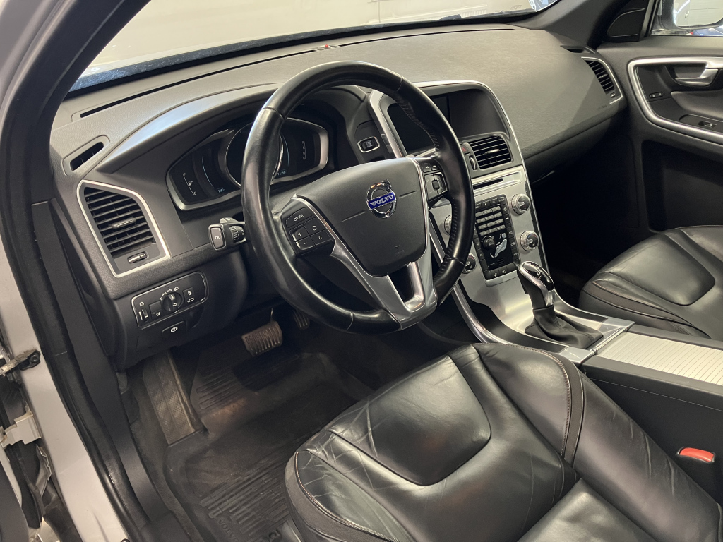 VOLVO XC60 2015