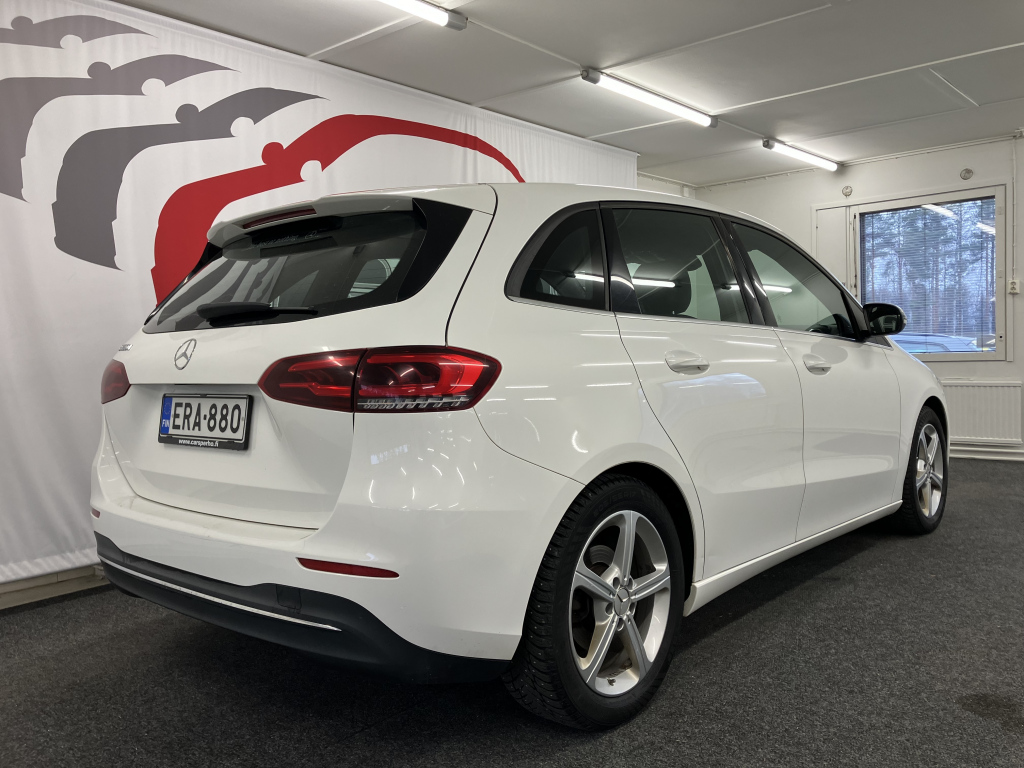MERCEDES-BENZ B 180 D 2019