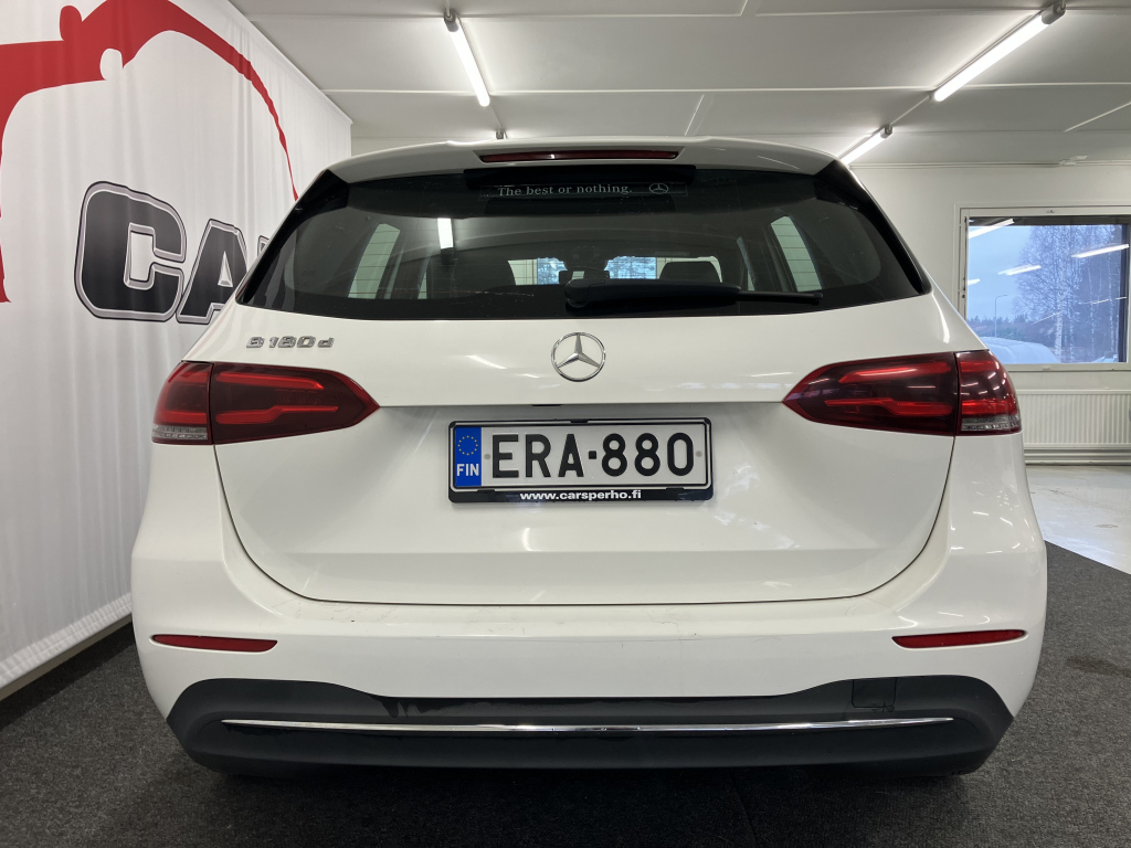 MERCEDES-BENZ B 180 D 2019