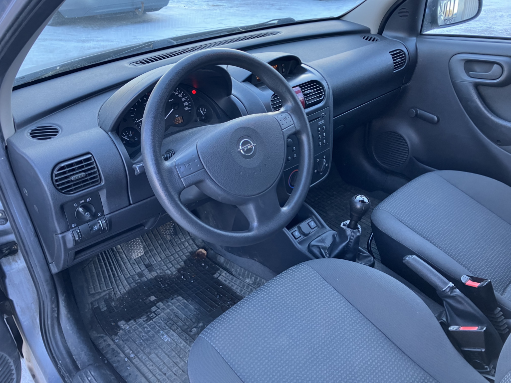 OPEL CORSA-C 2003