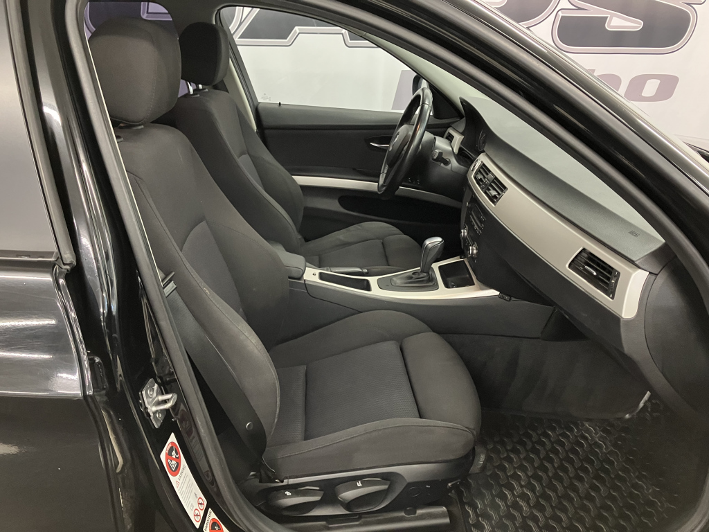 BMW 320 2011
