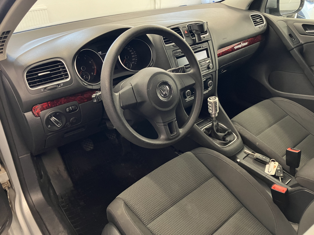 VOLKSWAGEN GOLF 2011