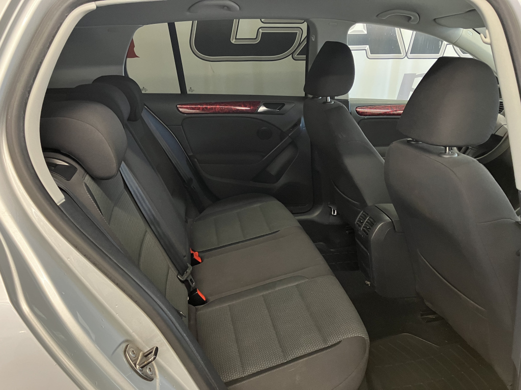 VOLKSWAGEN GOLF 2011