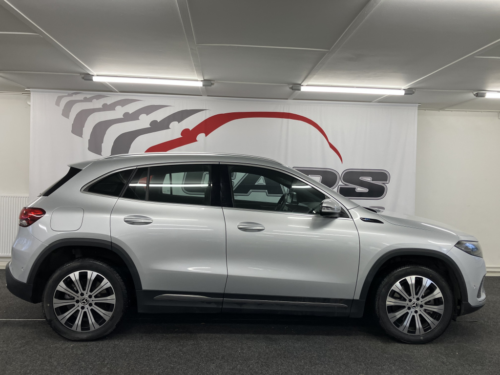 MERCEDES-BENZ EQA 250 2022