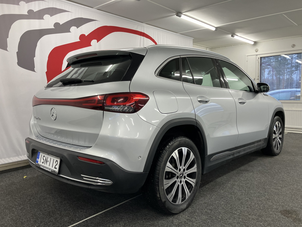 MERCEDES-BENZ EQA 250 2022