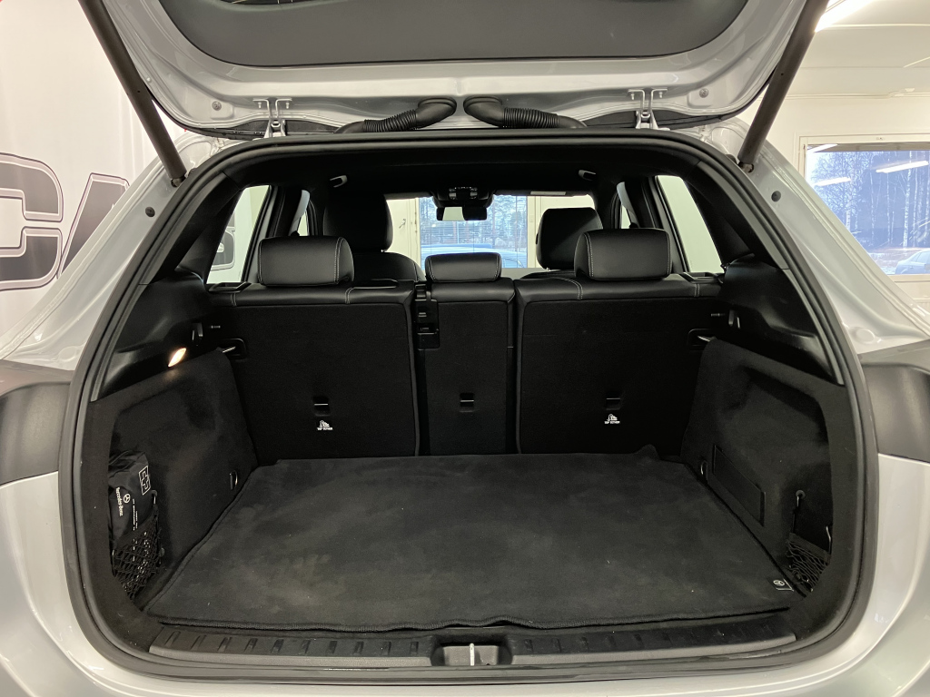 MERCEDES-BENZ EQA 250 2022