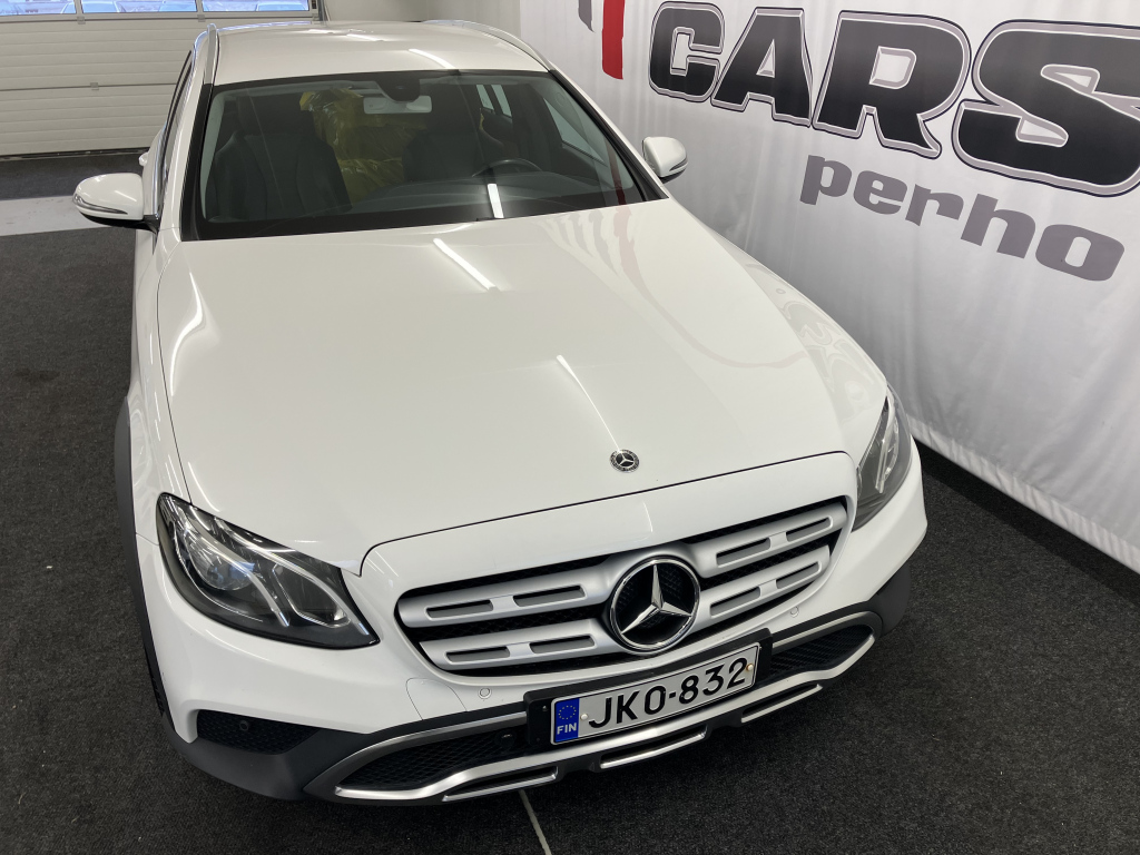 MERCEDES-BENZ E 2017