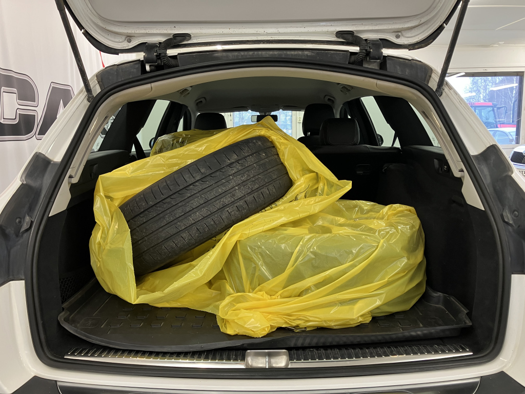 MERCEDES-BENZ E 2017