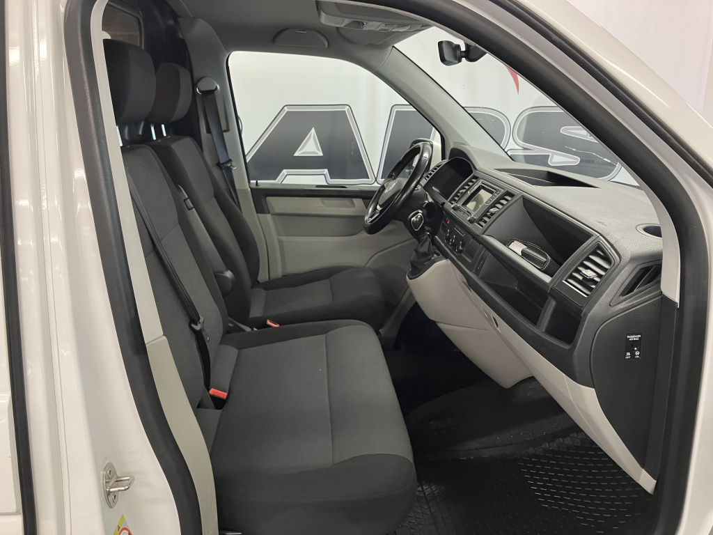 VOLKSWAGEN Transporter 2018