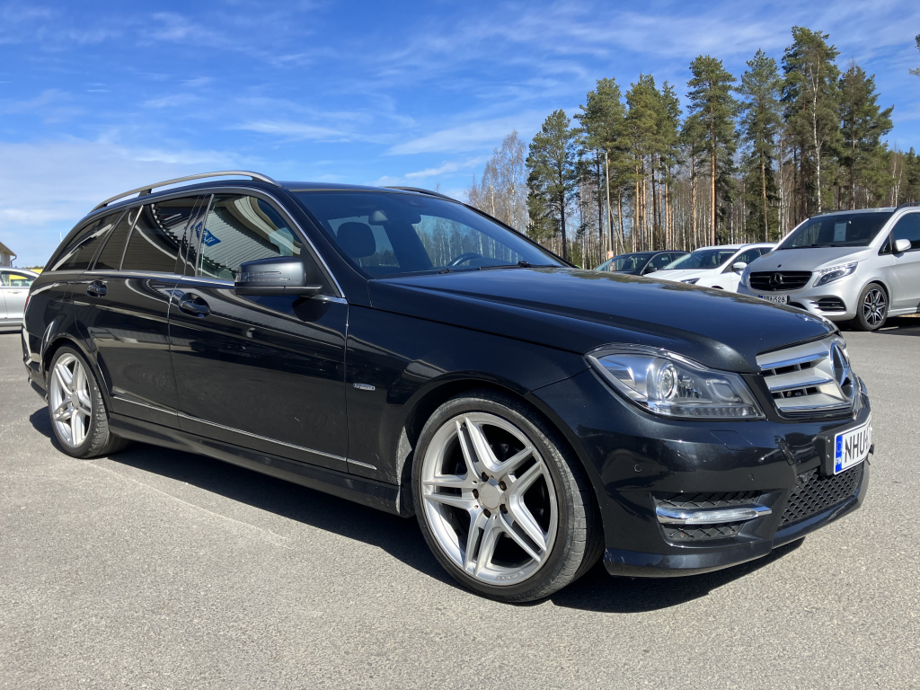 MERCEDES-BENZ C 2011