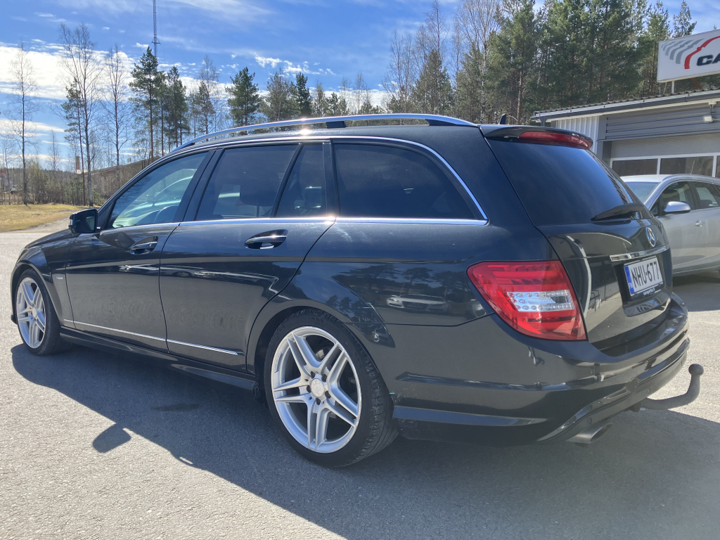 MERCEDES-BENZ C 2011