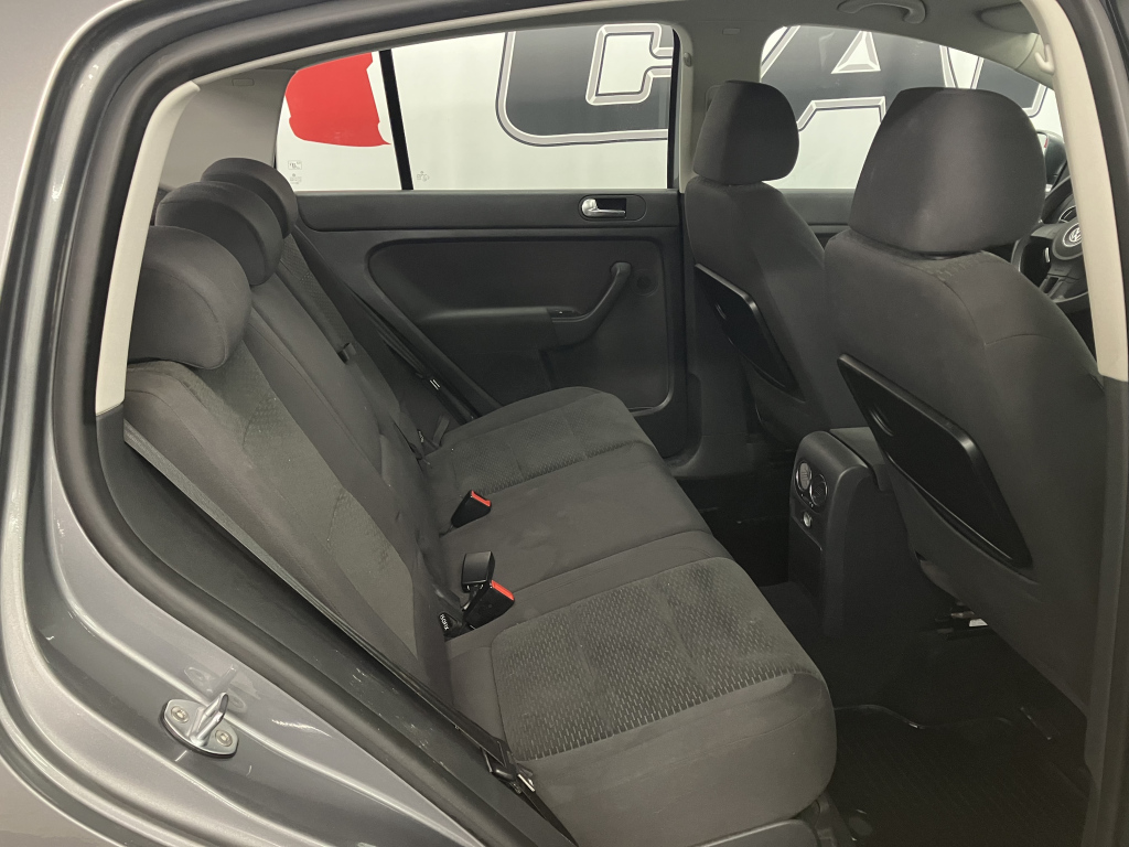 VOLKSWAGEN GOLF PLUS 2011