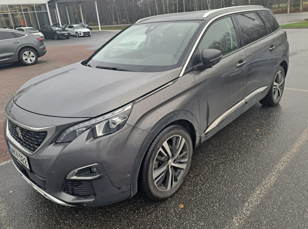 PEUGEOT 5008 2017