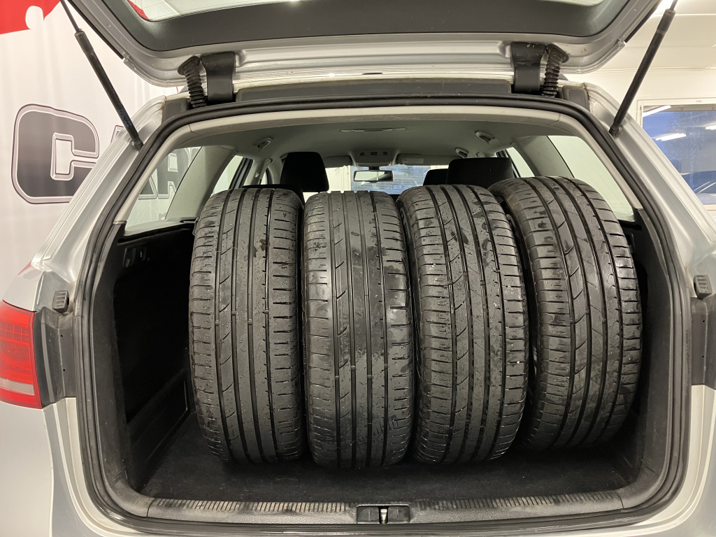 VOLKSWAGEN PASSAT 2014