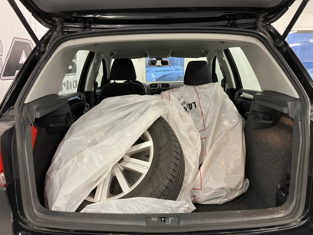 VOLKSWAGEN GOLF 2012