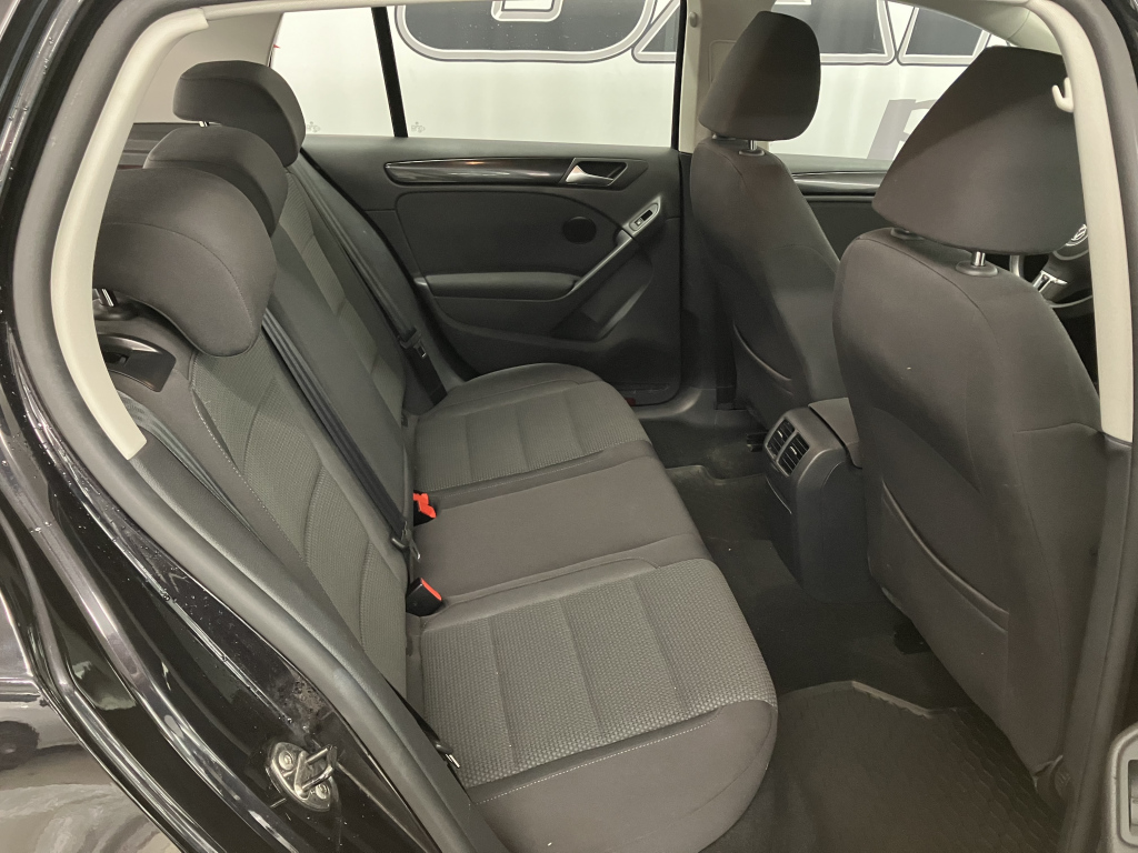 VOLKSWAGEN GOLF 2012