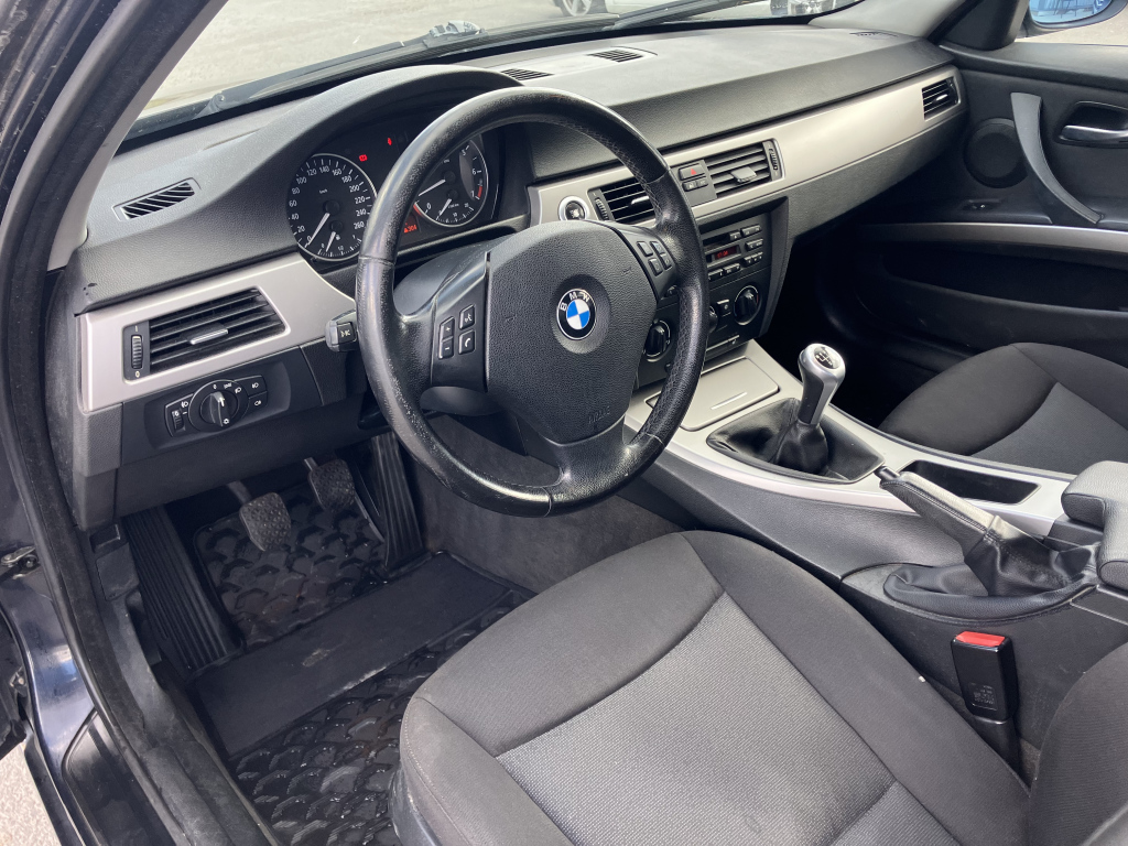 BMW 320i 2005