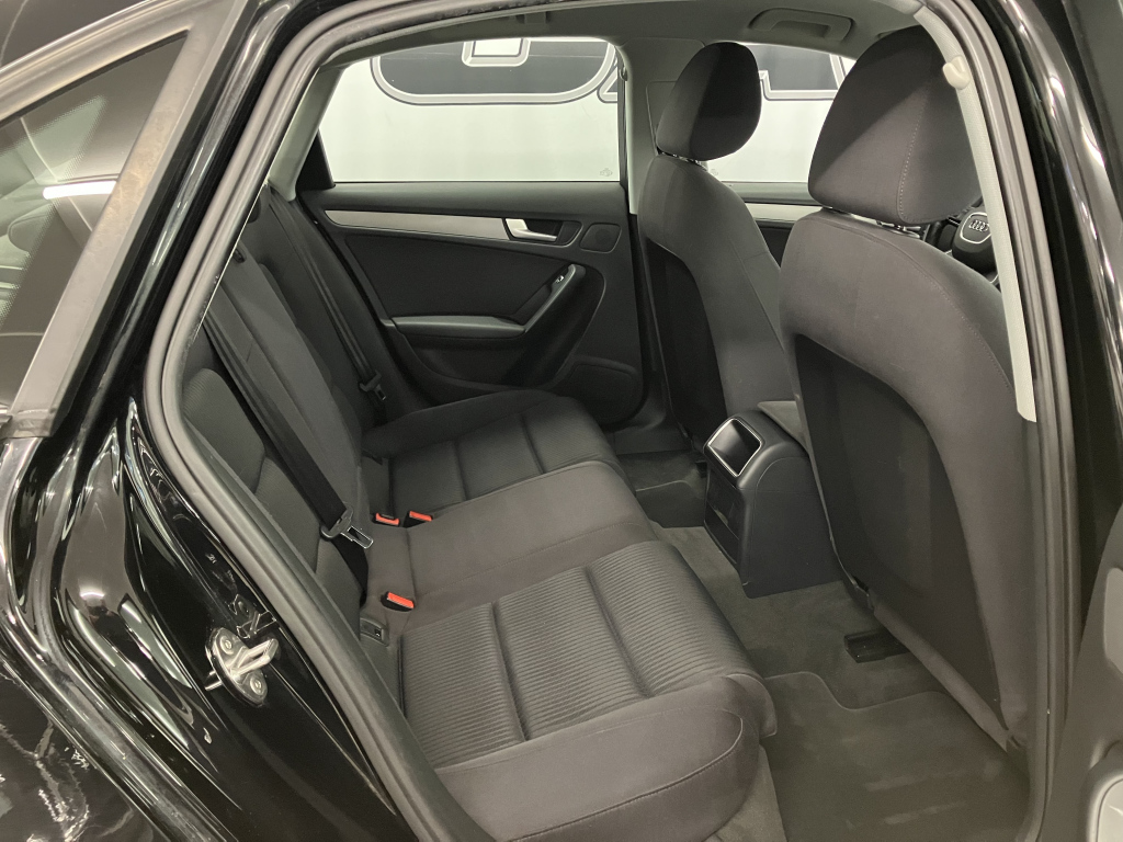 AUDI A4 LIMOUSINE 2014