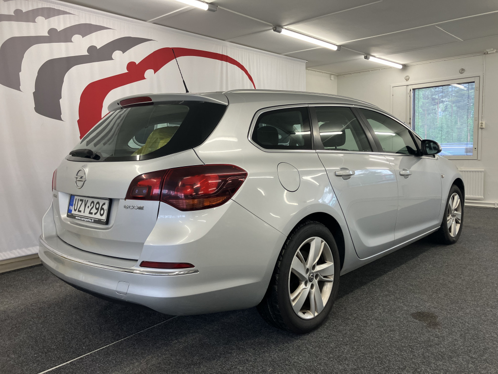 OPEL Astra 2013
