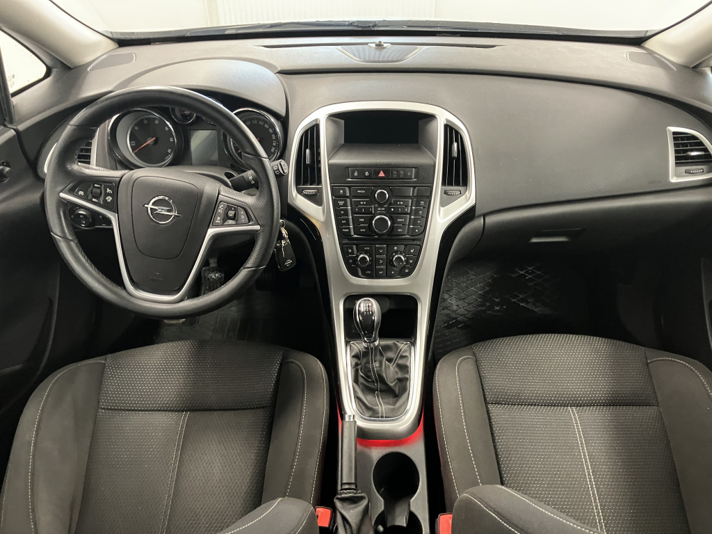 OPEL Astra 2013