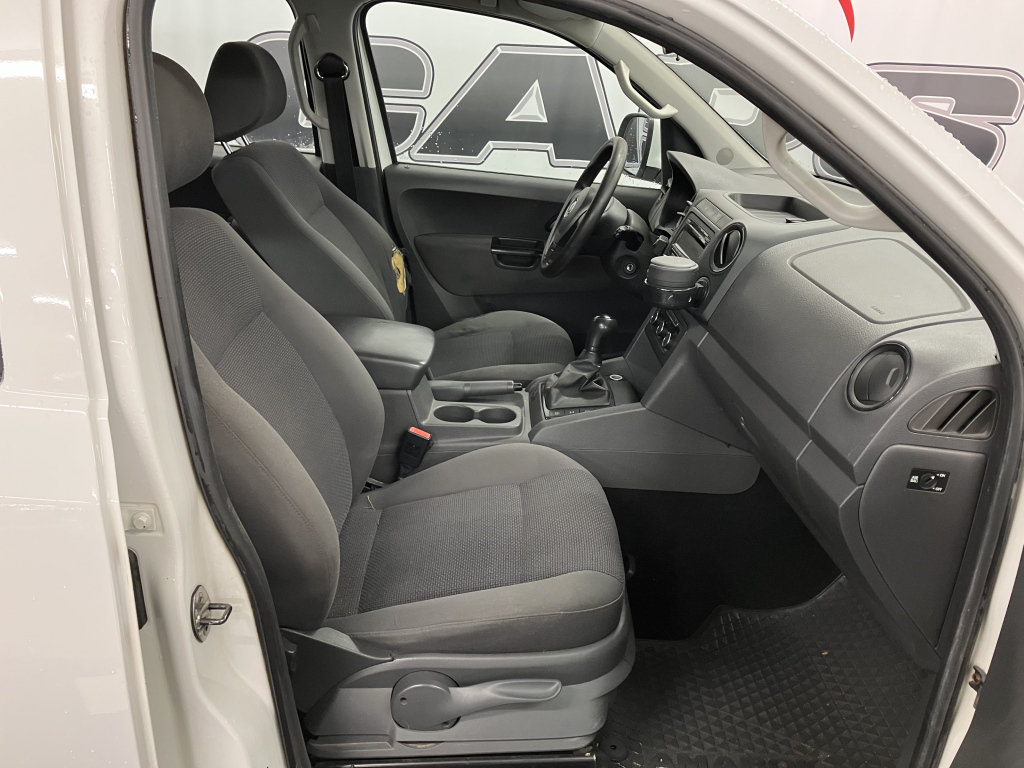 VOLKSWAGEN AMAROK 2011