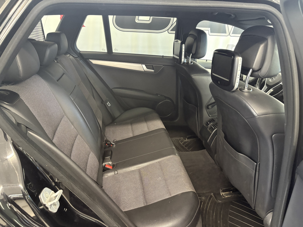 MERCEDES-BENZ C 2012