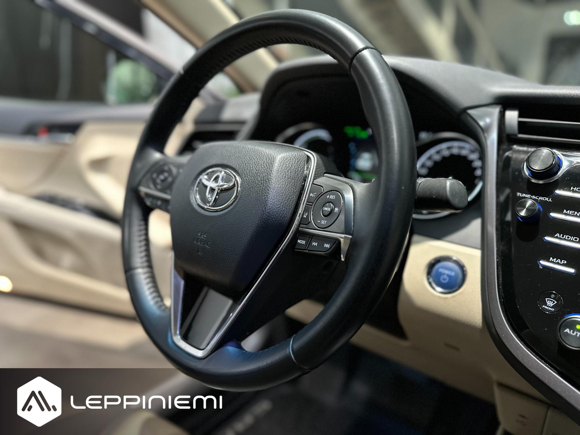 TOYOTA Camry 2019