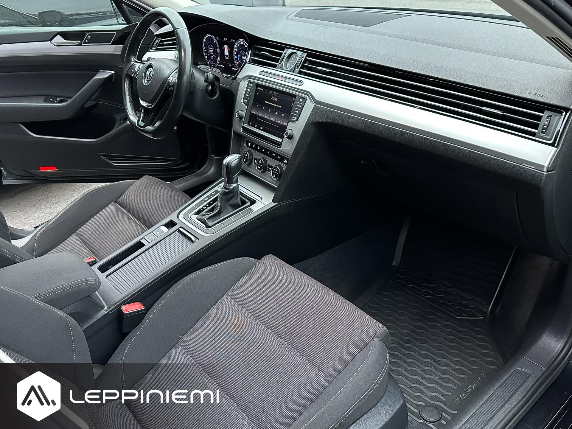 VOLKSWAGEN Passat 2016