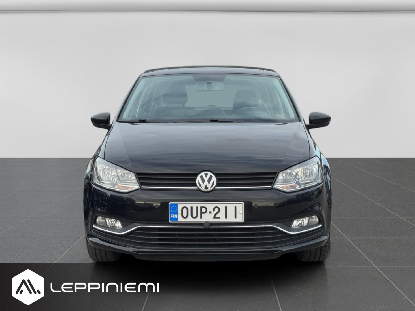 VOLKSWAGEN Polo 2015