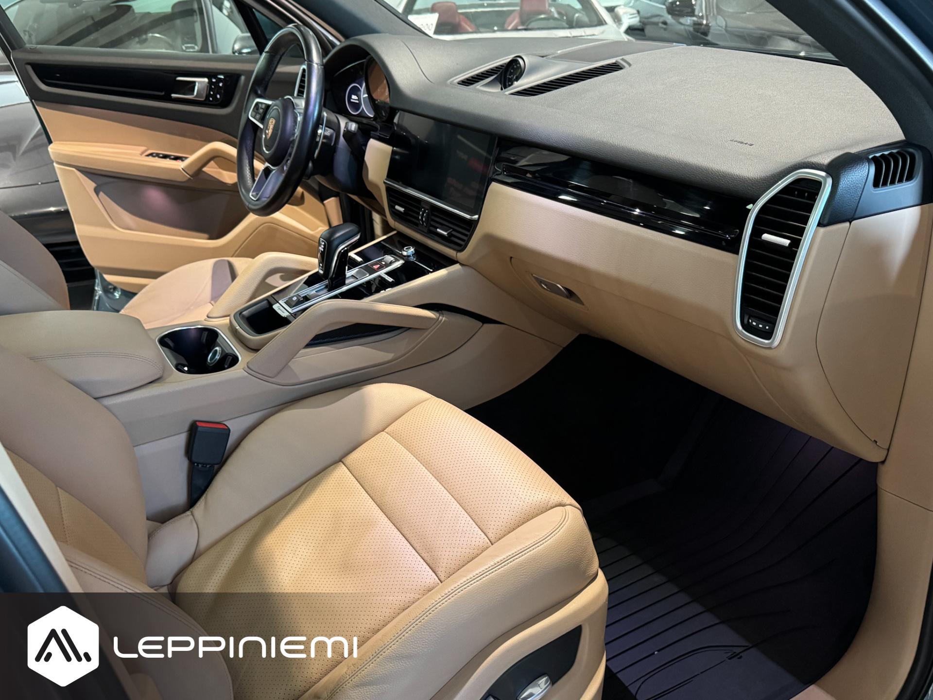 PORSCHE Cayenne 2019