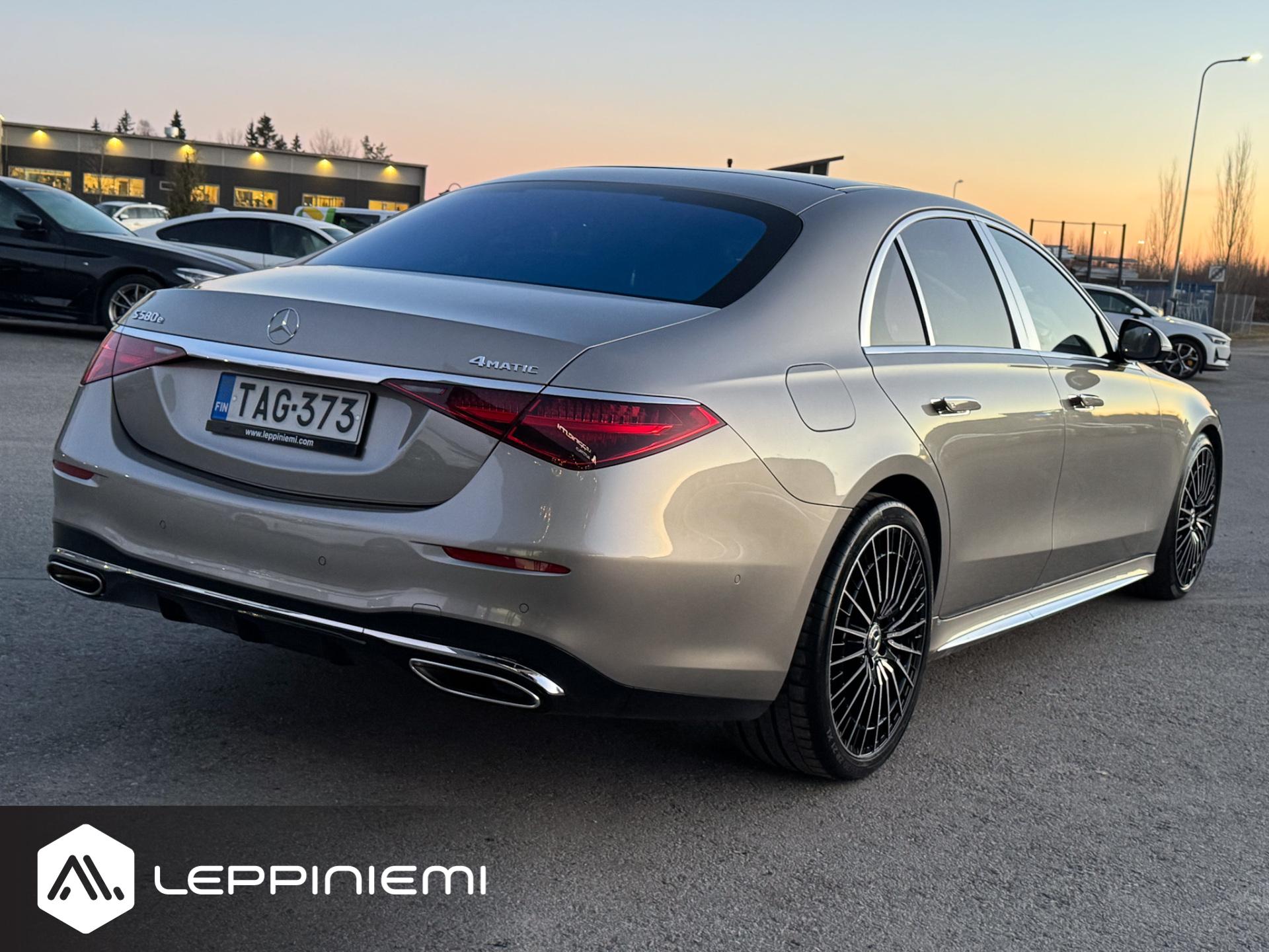 MERCEDES-BENZ S 2023