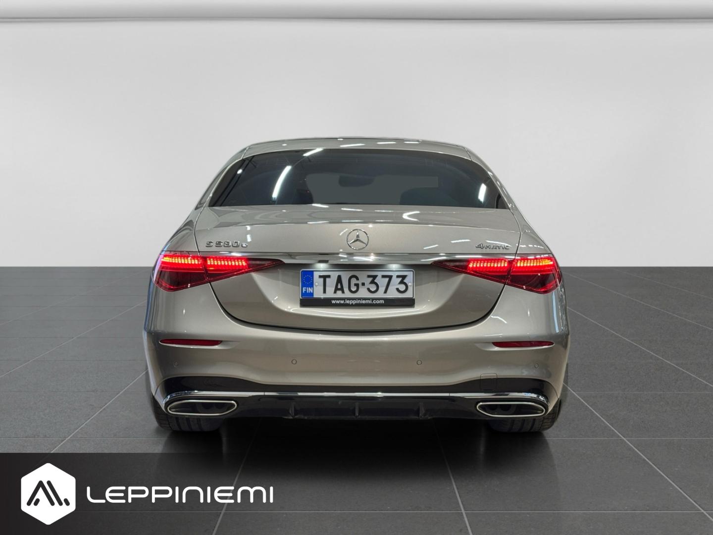 MERCEDES-BENZ S 2023