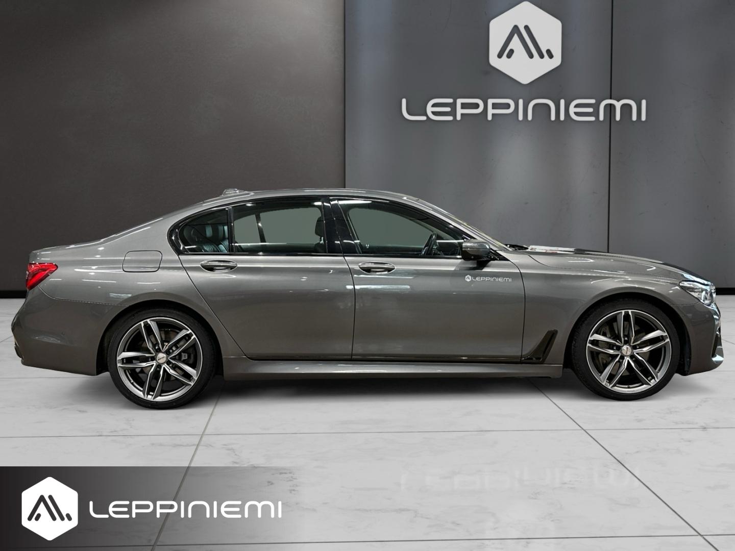 BMW 750 2019