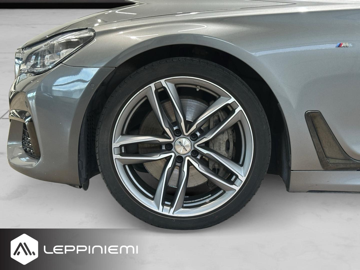 BMW 750 2019