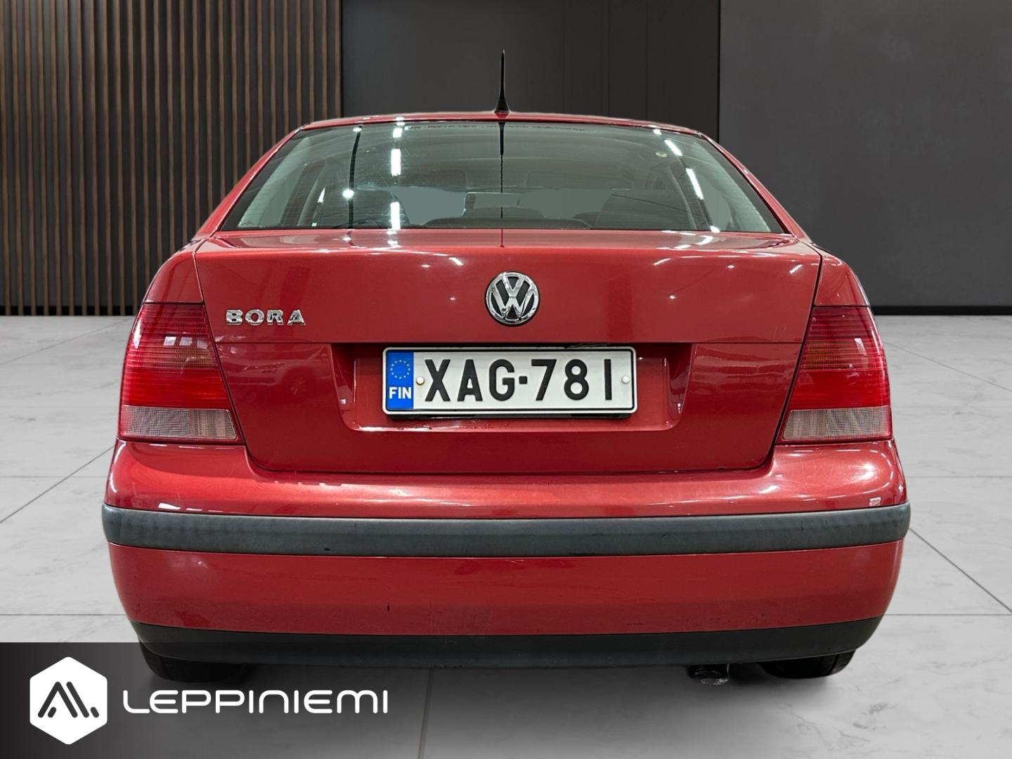 VOLKSWAGEN Bora 2004