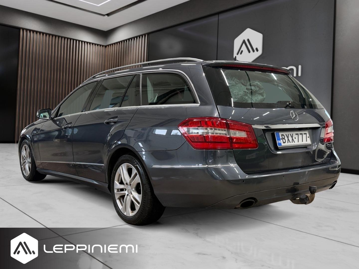 MERCEDES-BENZ E 2010