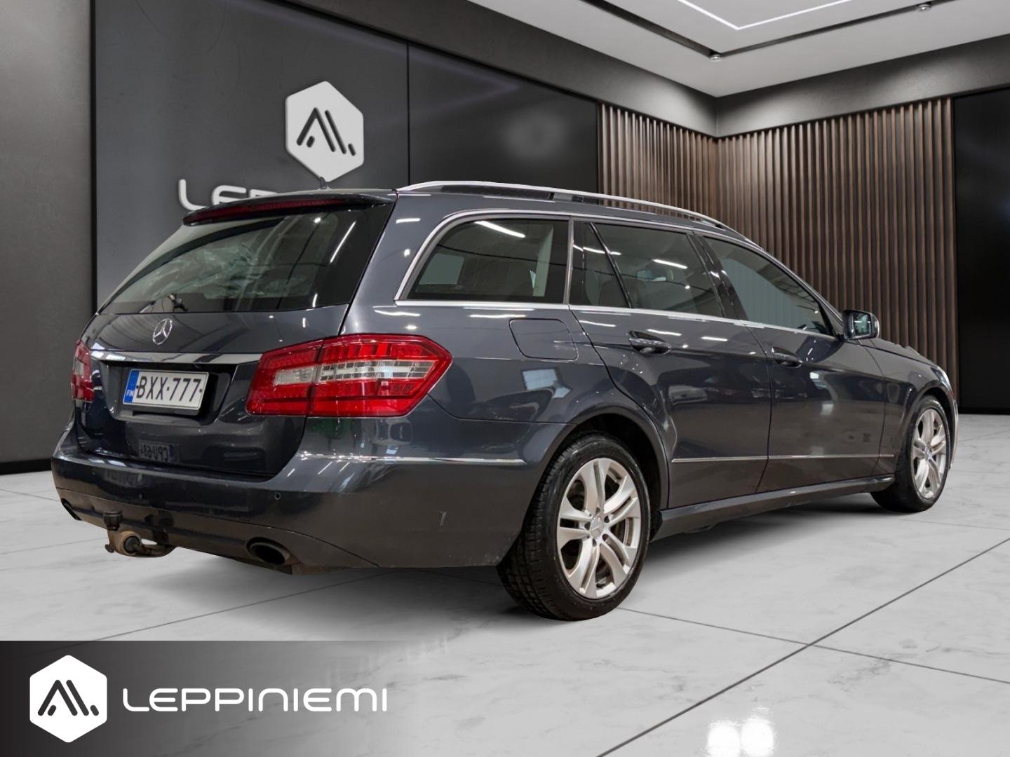 MERCEDES-BENZ E 2010
