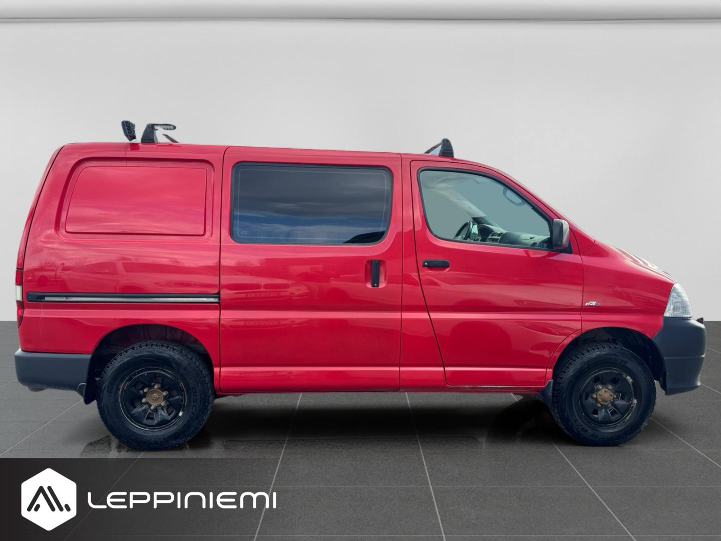TOYOTA Hiace 2010