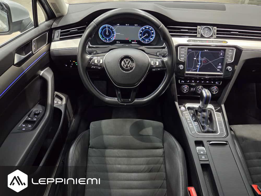 VOLKSWAGEN Passat 2016