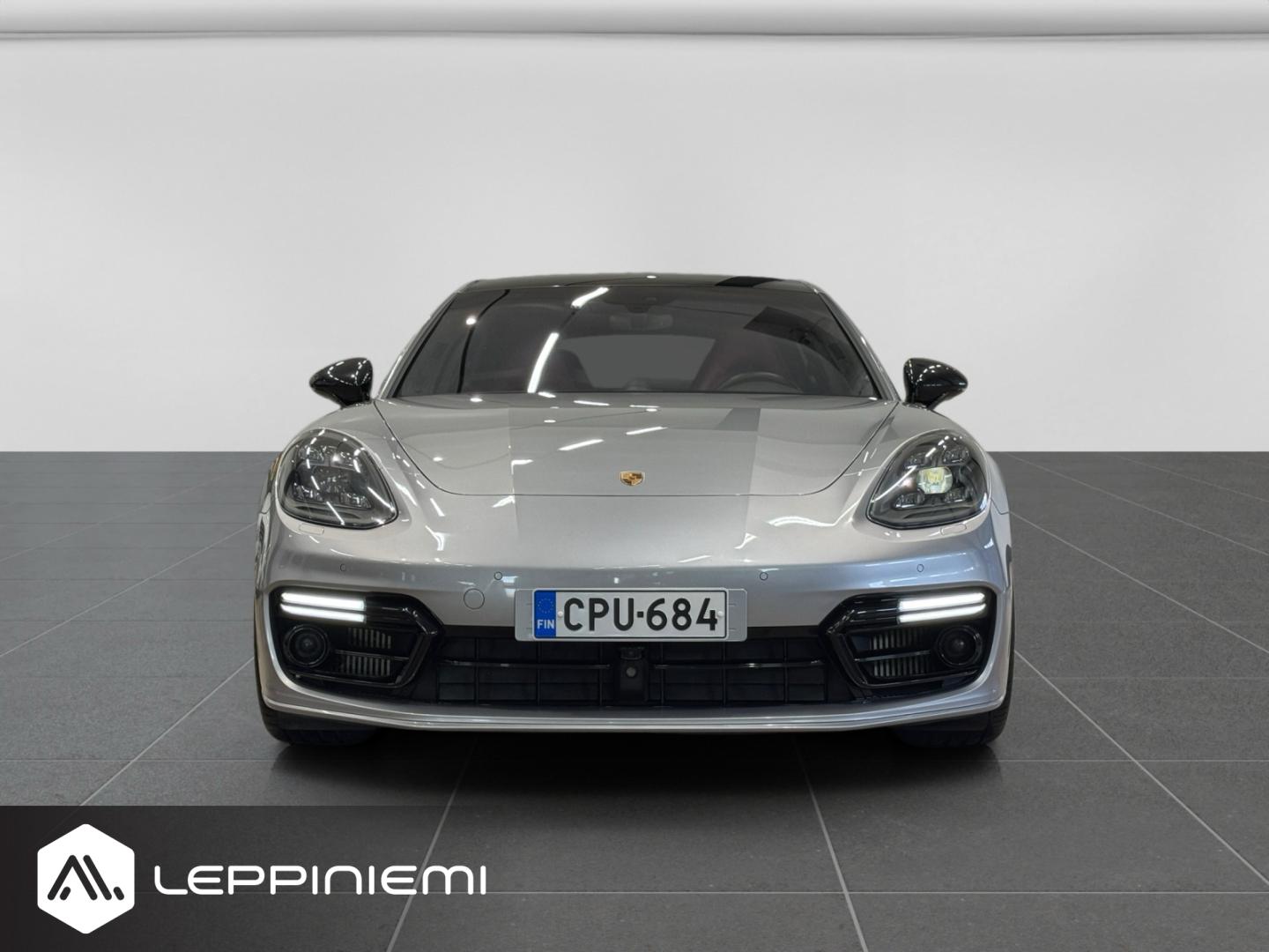 PORSCHE Panamera 2018