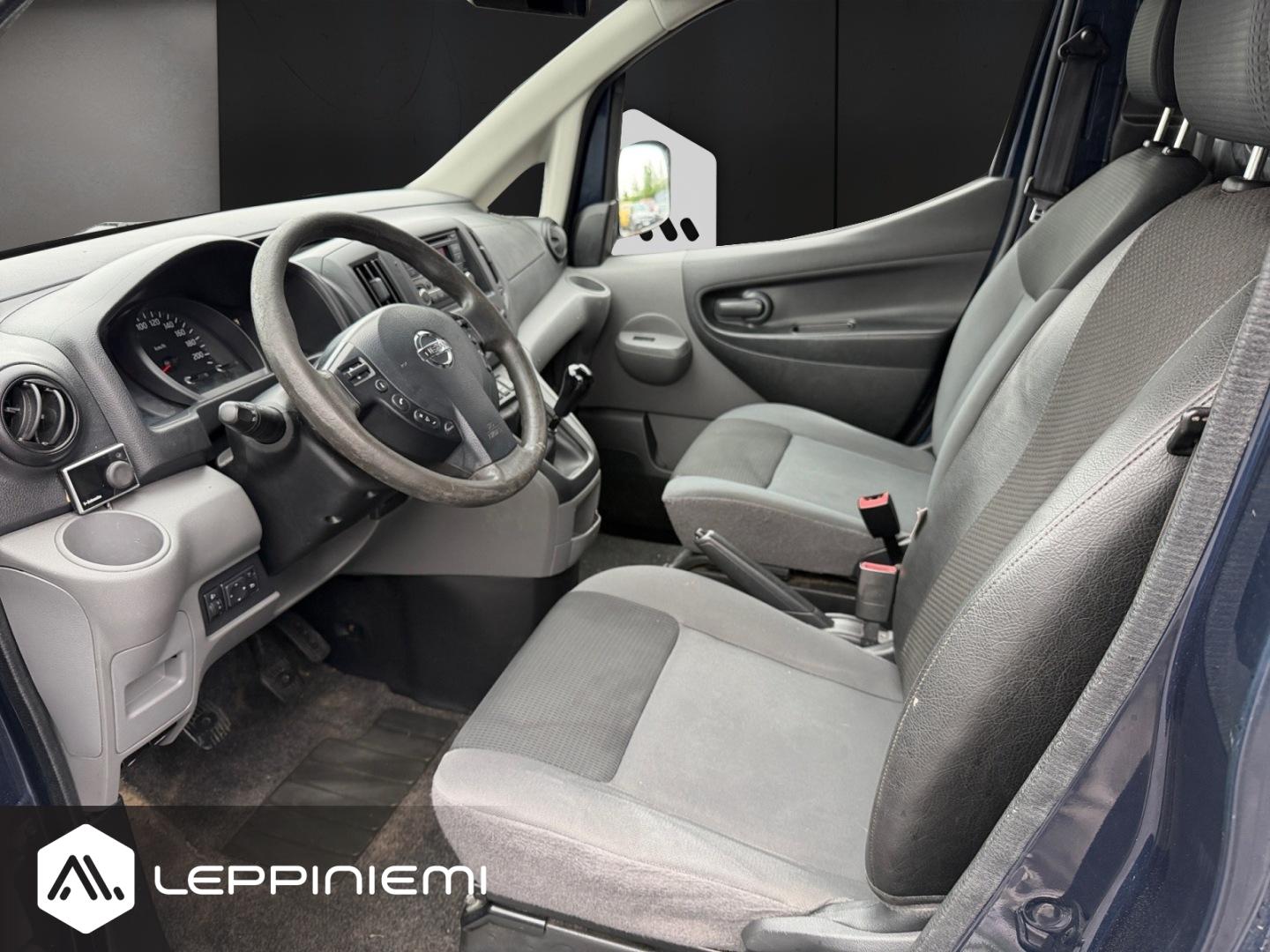 NISSAN NV200 2015