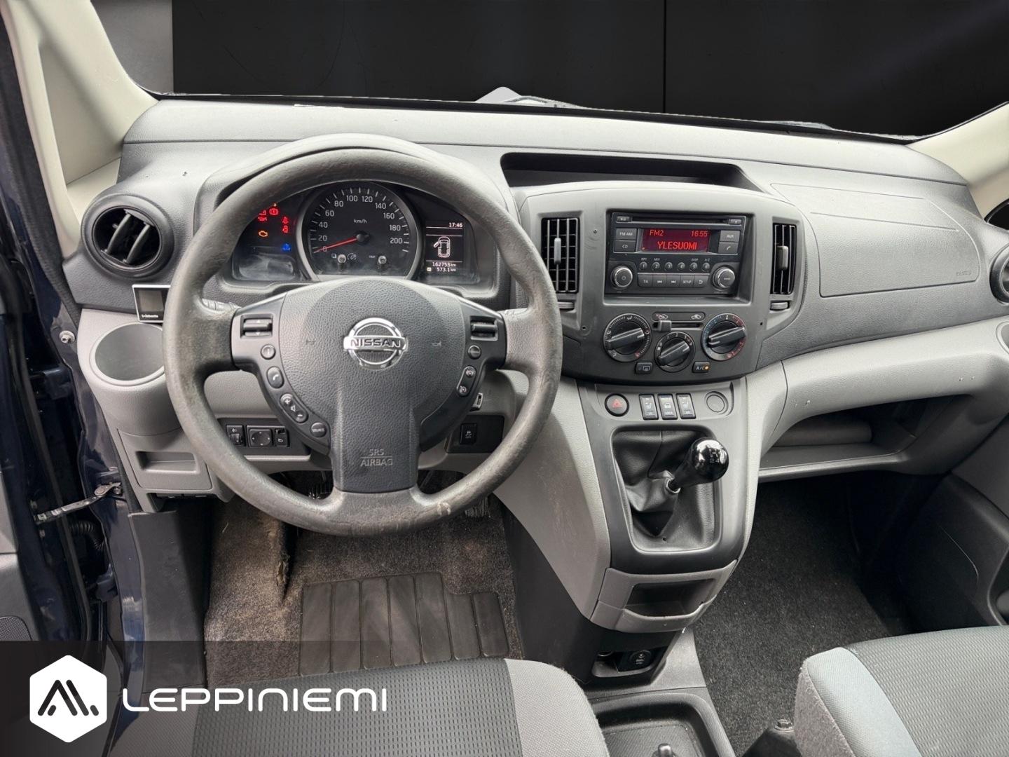 NISSAN NV200 2015