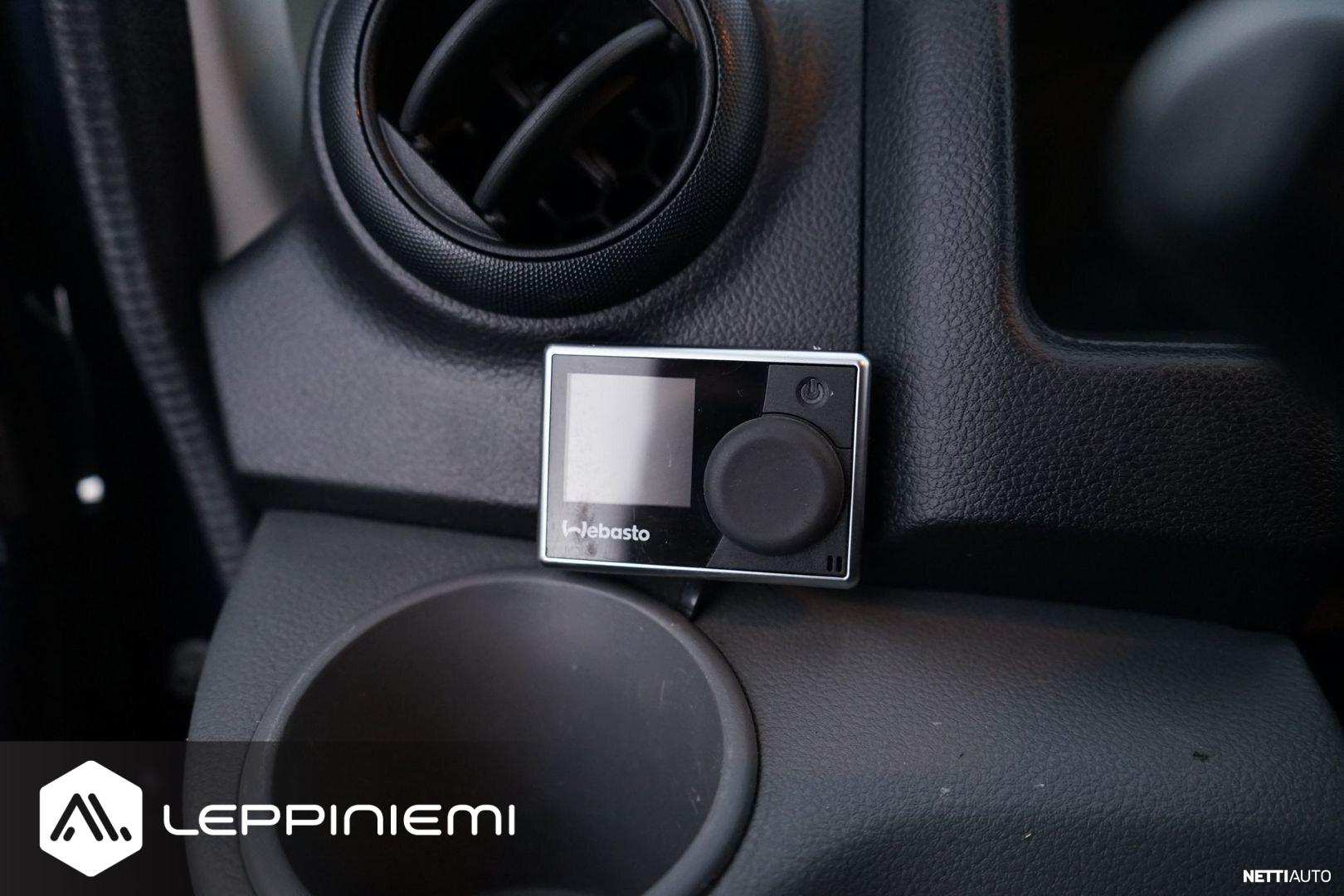 NISSAN NV200 2015