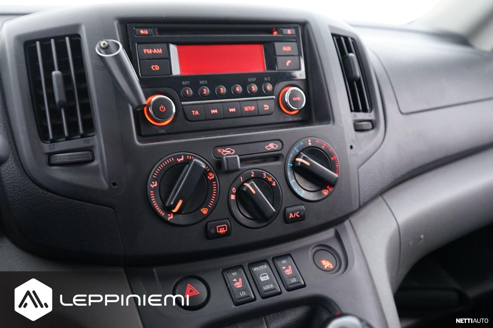 NISSAN NV200 2015