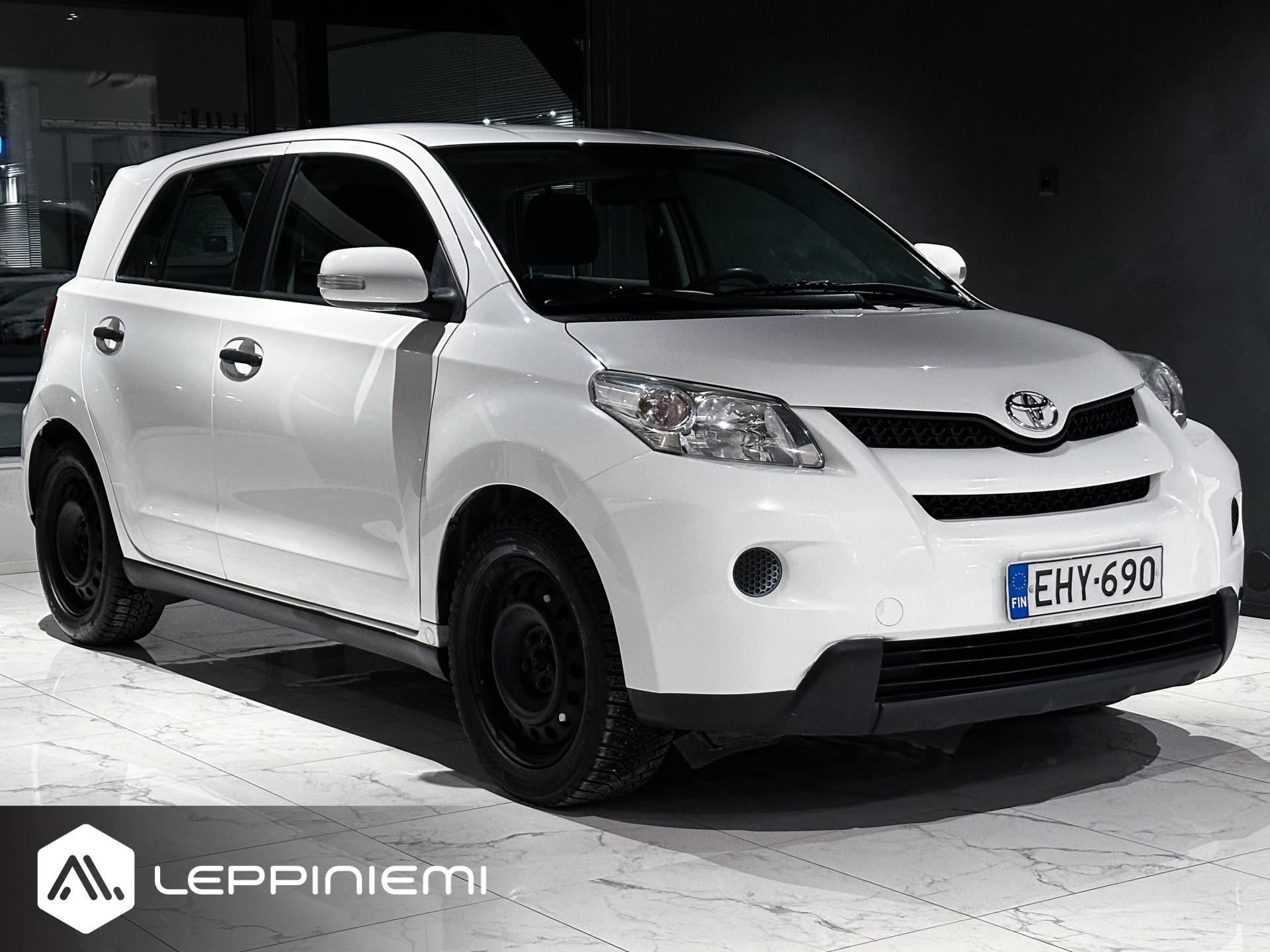 TOYOTA Urban Cruiser 2010