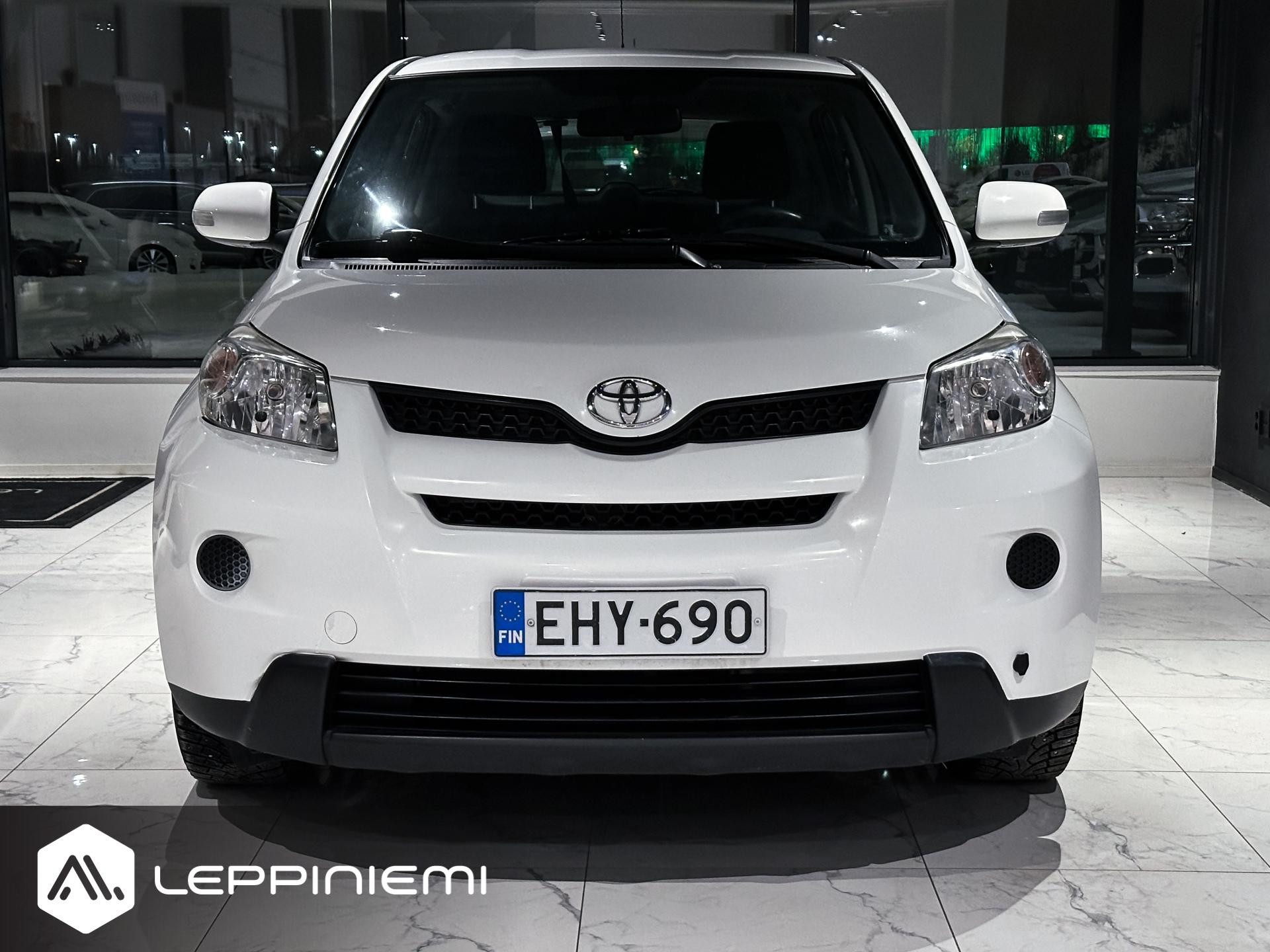 TOYOTA Urban Cruiser 2010