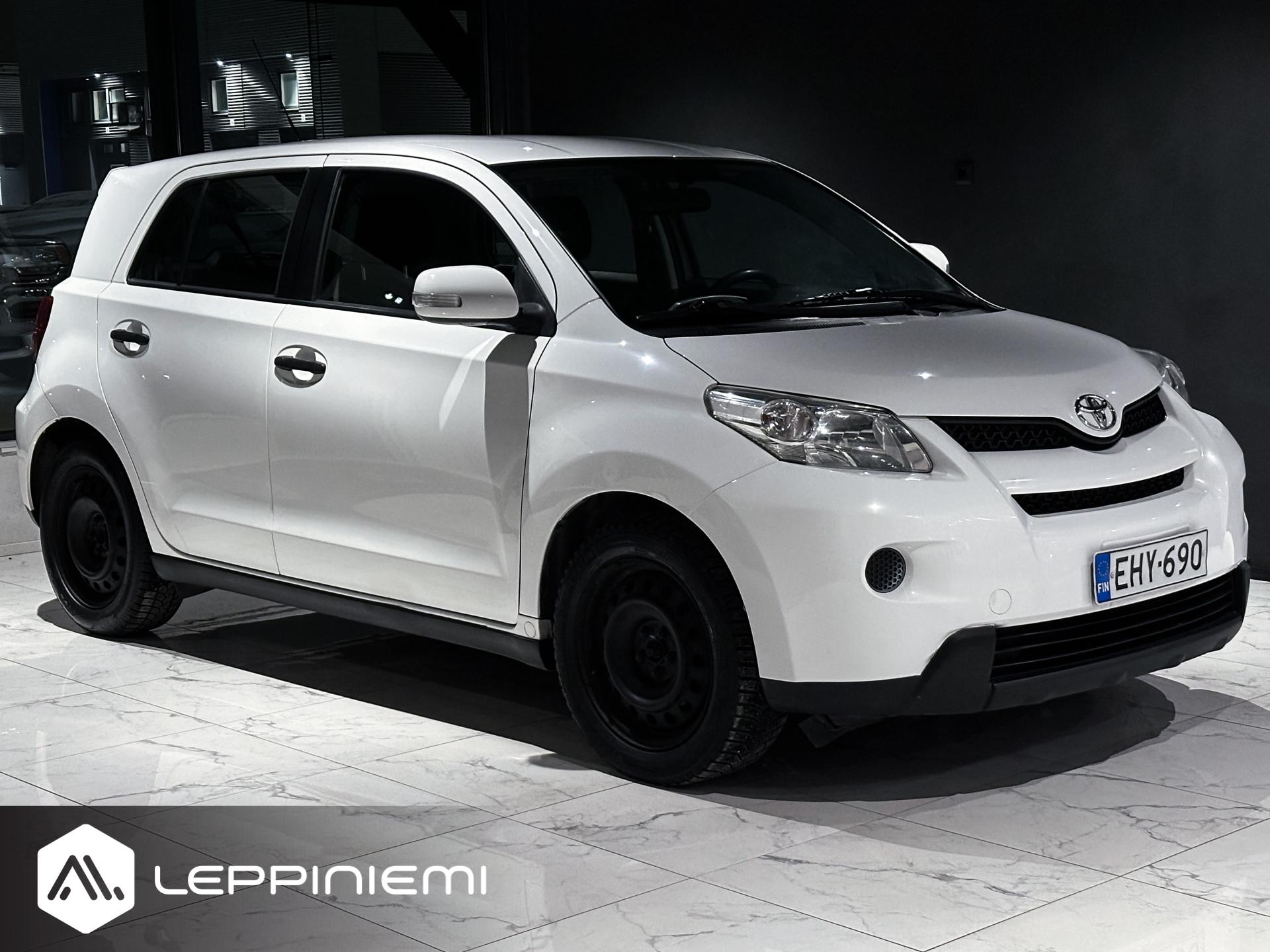 TOYOTA Urban Cruiser 2010