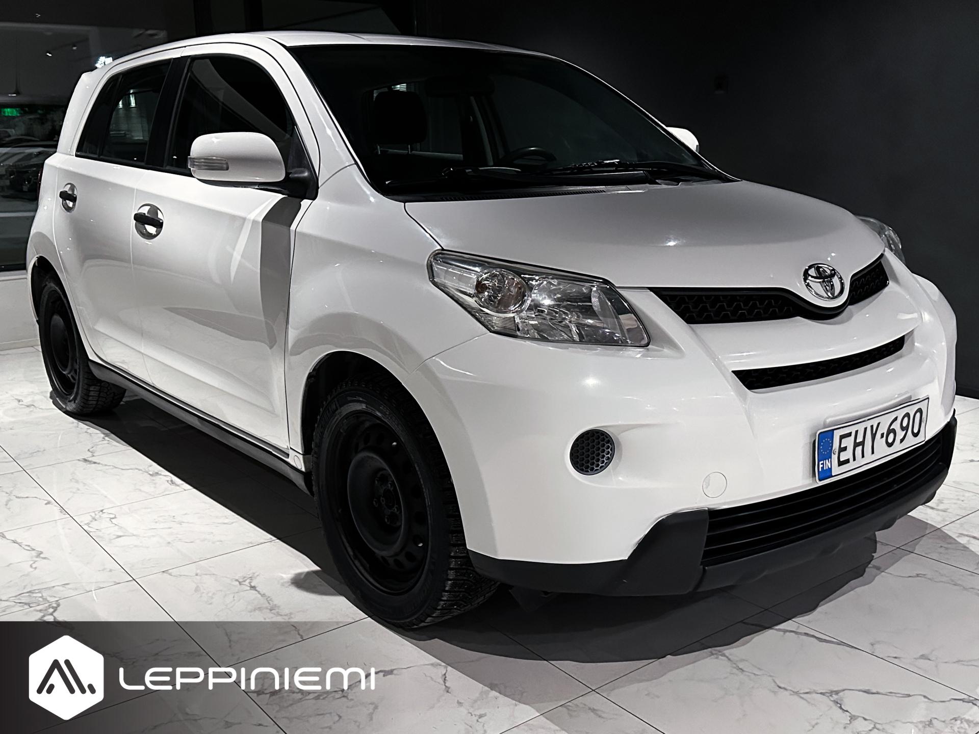 TOYOTA Urban Cruiser 2010