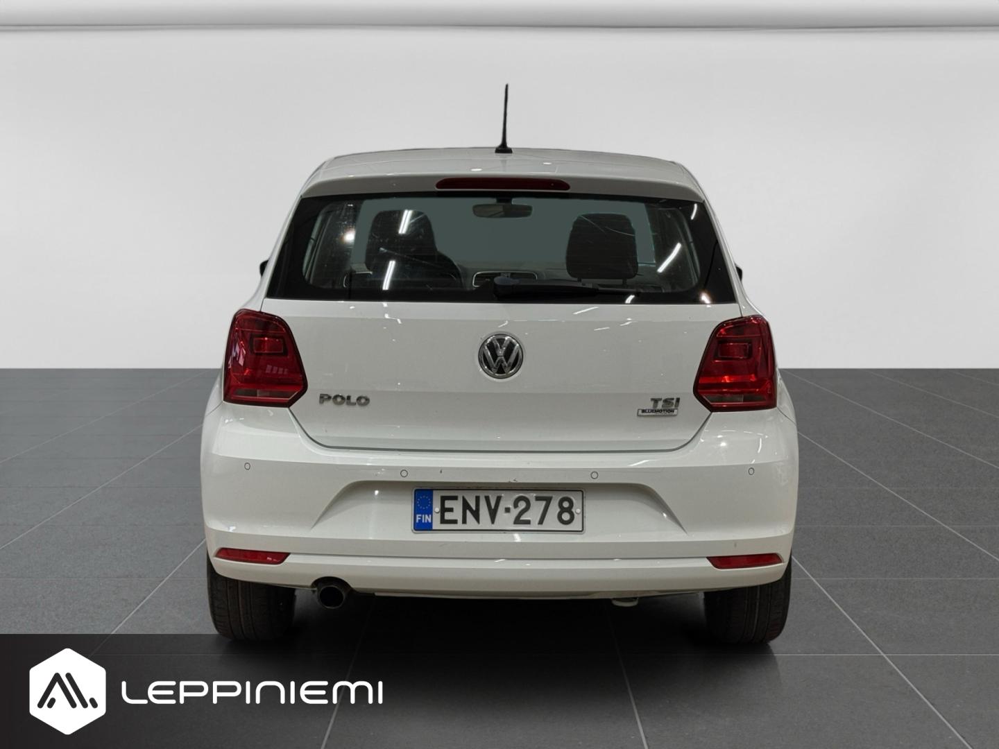 VOLKSWAGEN Polo 2016